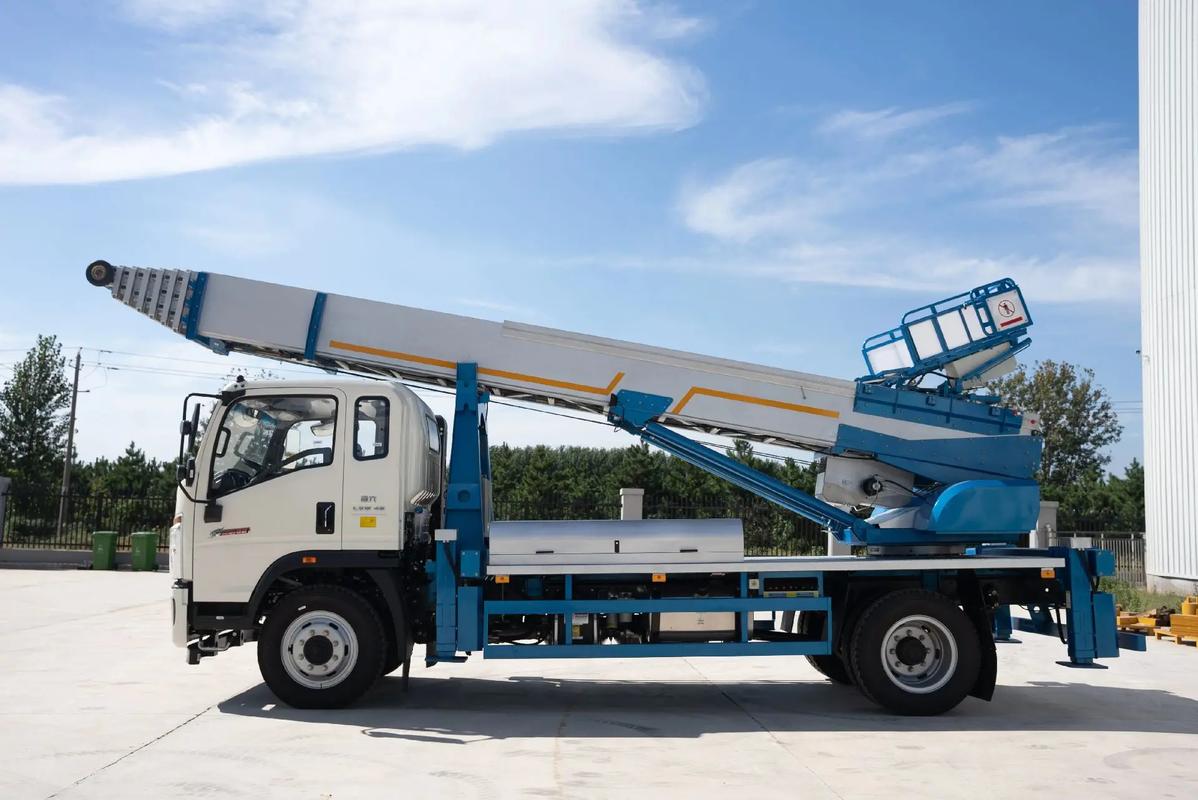 南海云梯上料车租赁费用