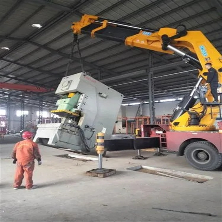 南海80吨折臂吊车出租附近电话